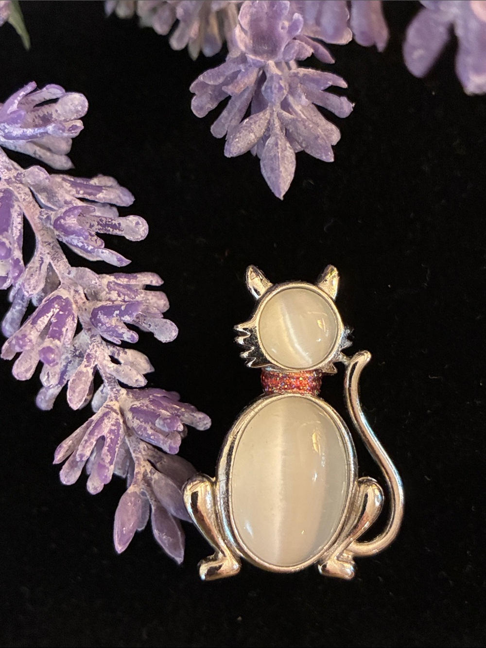 Silver Moon Stone Jelly Belly Cat Brooch Pin with Gem Accent Collar